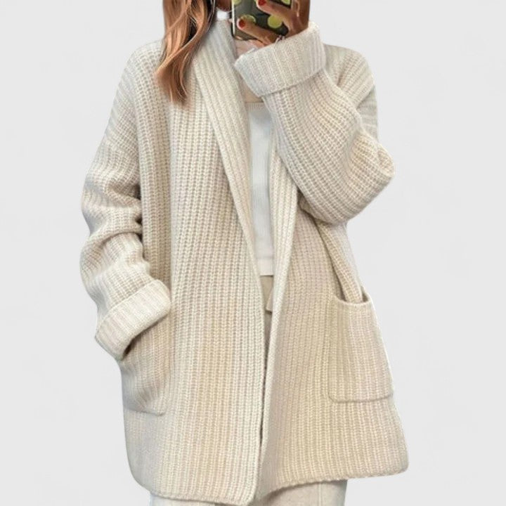 Amy - Comfortable Cardigan