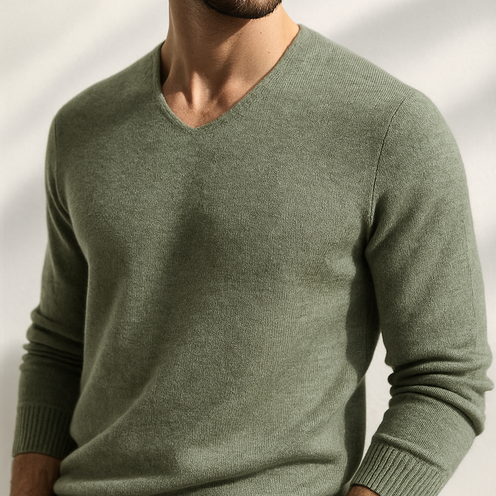Knit V-Neck in Italian Cashmere Blend