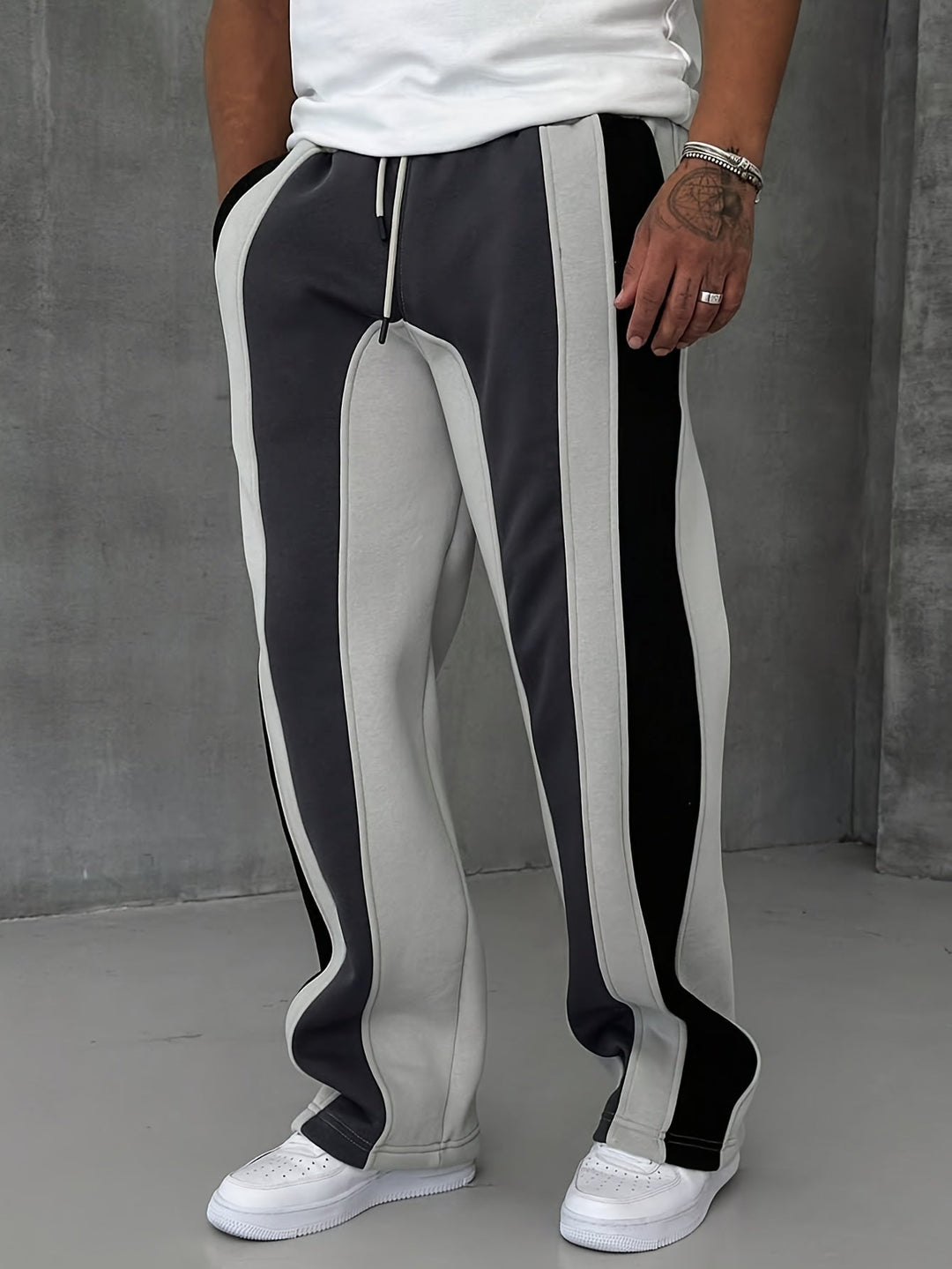 Contrast Panel Relaxed-Fit Joggers